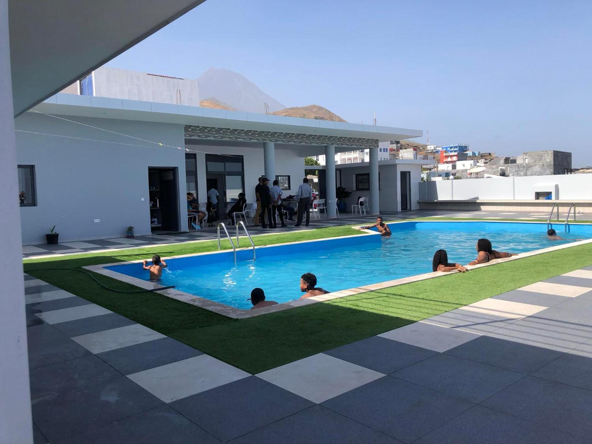 Edificio Cosec Hotel Cova Figueira Exterior photo